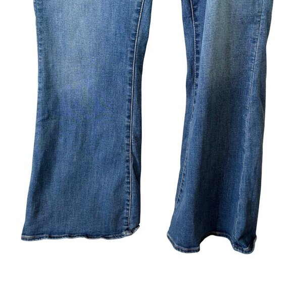American Eagle Low-Rise Flare Women's Medium Wash Envelope Pocket Jeans Size 16 - Picture 2 of 13